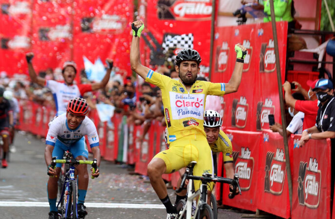 Roberto González de Panamá vuelve a ganar etapa y retiene el liderato de la Vuelta. Roberto González de Panamá vuelve a ganar etapa y retiene el liderato de la Vuelta.